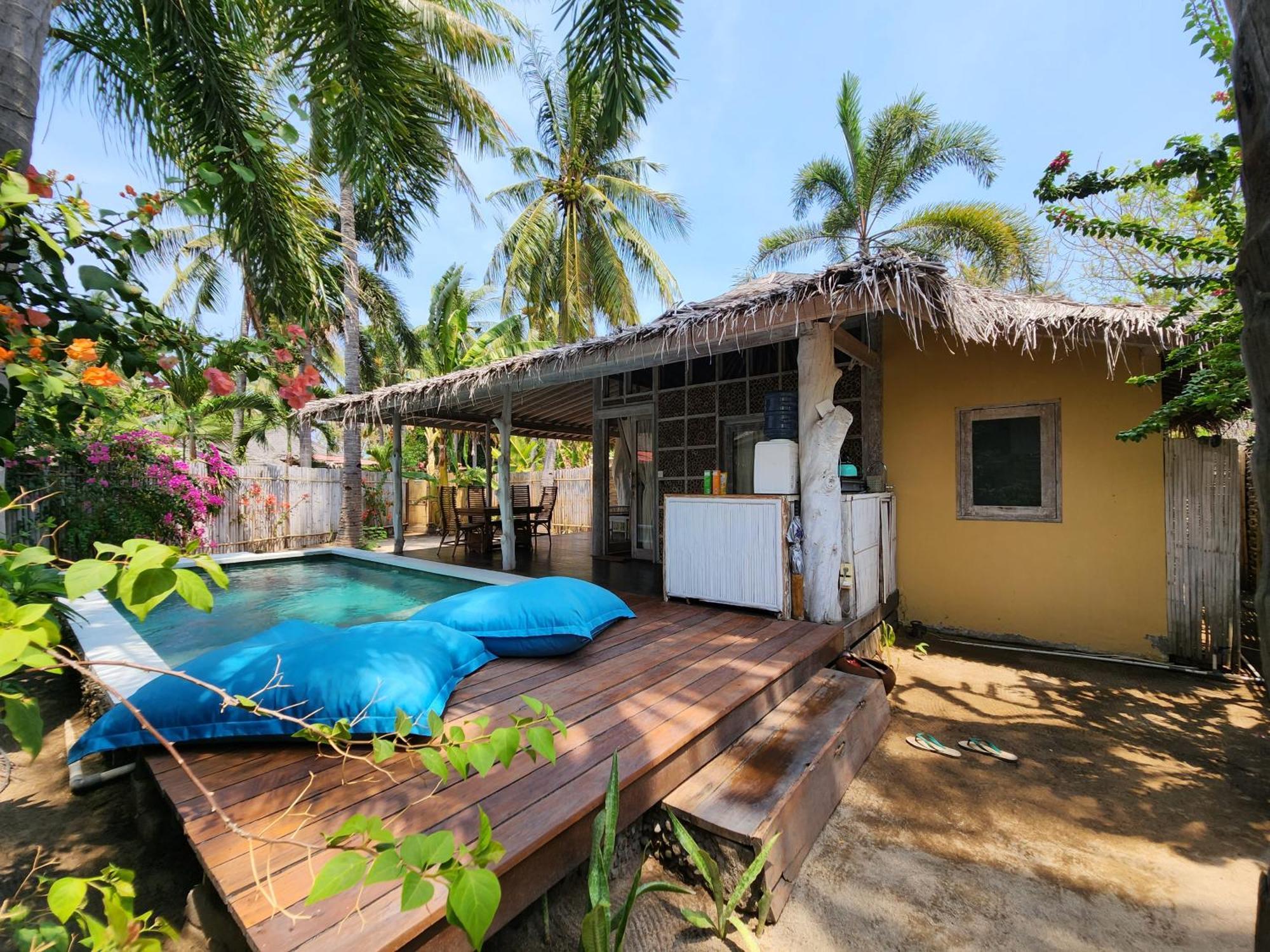 Bamboo Lodge Gili Trawangan Exterior photo